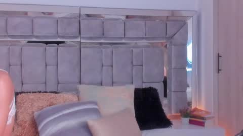 Gabriela Montes online show from December 2, 1:58 am