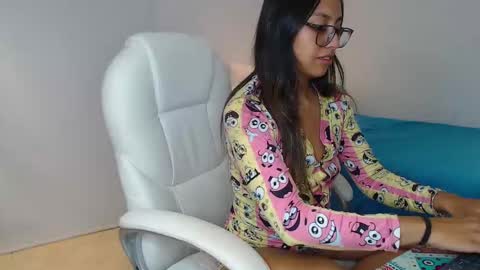 Snapshot of gabriela_morales01 chatting on February 11, 4:11 am .  online show from February 11, 4:11 am