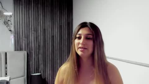 Snapshot of gabrielakassi chatting on June 15, 11:34 am Gabriela Kassi online show from June 15, 11:34 am