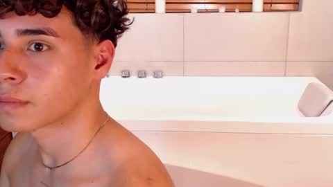 gabriell_ramirez_ online show from February 8, 7:04 am