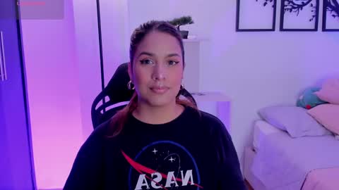 Snapshot of gabriella__tom chatting on March 8, 9:51 pm Gabriella online show from March 8, 9:51 pm