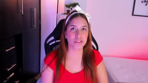 Snapshot of gabriella__tom chatting on September 17, 9:38 pm Gabriella online show from September 17, 9:38 pm