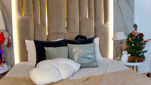 Snapshot of gabriella_wils chatting on January 13, 9:08 am Gabriella online show from January 13, 9:08 am