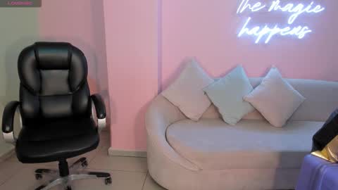 Gabriella Lee online show from September 21, 10:00 pm