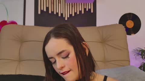 Snapshot of gaby_mason chatting on December 1, 1:05 pm Gaby online show from December 1, 1:05 pm