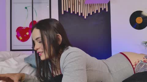 Snapshot of gaby_mason chatting on December 15, 12:31 pm Gaby online show from December 15, 12:31 pm