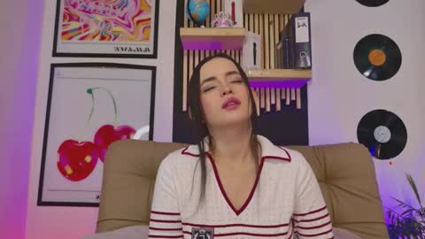 Snapshot of gaby_mason chatting on February 12, 1:06 pm Gaby online show from February 12, 1:06 pm