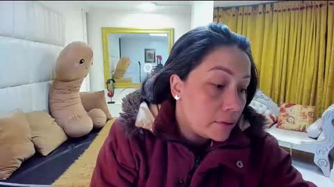 Snapshot of gaby_trent chatting on December 3, 10:06 am gabriela online show from December 3, 10:06 am