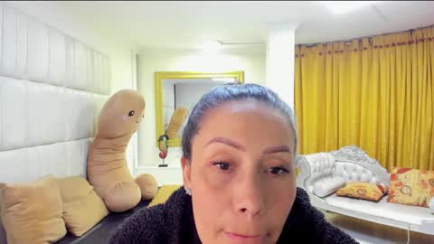 Snapshot of gaby_trent chatting on December 6, 9:46 pm gabriela online show from December 6, 9:46 pm