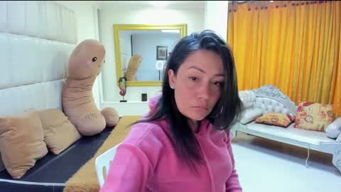 Snapshot of gaby_trent chatting on December 9, 5:19 pm gabriela online show from December 9, 5:19 pm