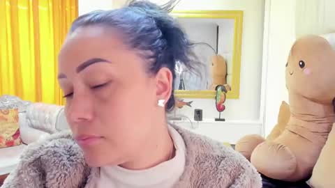 Snapshot of gaby_trent chatting on December 16, 3:00 pm gabriela online show from December 16, 3:00 pm