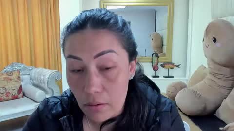 Snapshot of gaby_trent chatting on December 21, 3:31 pm gabriela online show from December 21, 3:31 pm