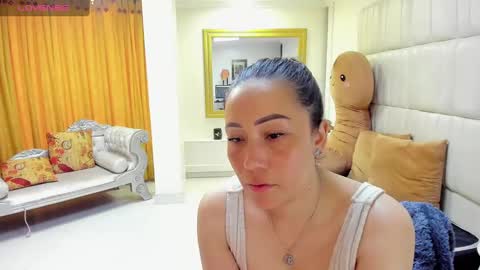 Snapshot of gaby_trent chatting on March 6, 4:49 pm gabriela online show from March 6, 4:49 pm