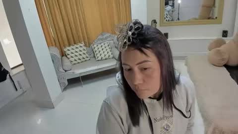 Snapshot of gaby_trent chatting on April 18, 5:39 pm gabriela online show from April 18, 5:39 pm
