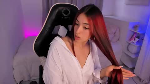 Snapshot of gaby_yummy chatting on June 3, 4:45 pm Gabriela online show from June 3, 4:45 pm