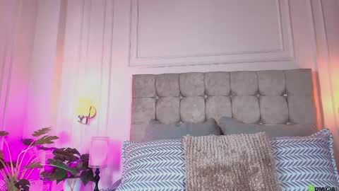 Snapshot of gabyevans4 chatting on April 24, 12:18 pm GabyEvans online show from April 24, 12:18 pm