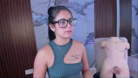 Snapshot of gabyhott_ chatting on July 21, 7:16 pm Gaby online show from July 21, 7:16 pm