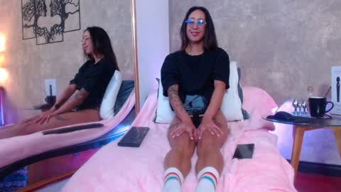 Snapshot of gabypetit chatting on December 28, 6:40 pm Gaby online show from December 28, 6:40 pm