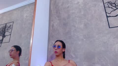 Snapshot of gabypetit chatting on December 31, 1:41 pm Gaby online show from December 31, 1:41 pm