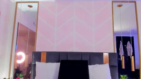 Gaby online show from November 28, 8:00 pm