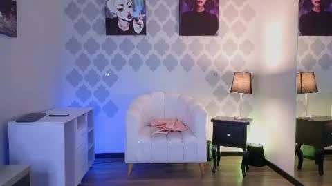 Snapshot of gabypetit chatting on July 17, 7:52 pm Gaby online show from July 17, 7:52 pm