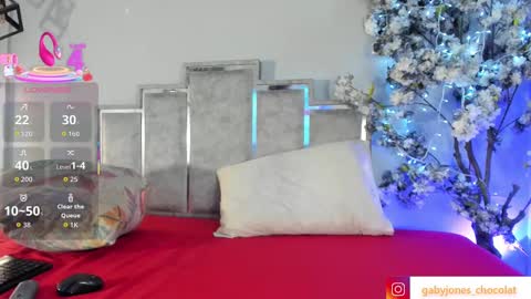 gabyyjones online show from October 8, 11:30 am