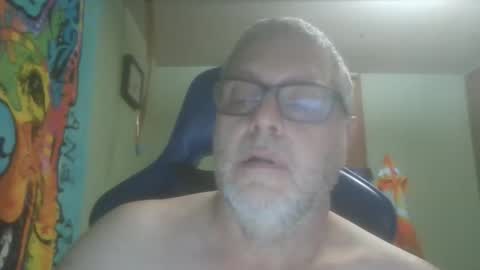 Snapshot of gadude45 chatting on October 29, 1:30 am gadude45 online show from October 29, 1:30 am