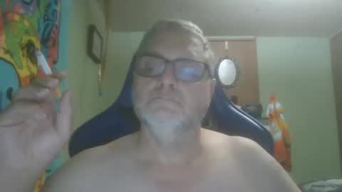 Snapshot of gadude45 chatting on October 30, 2:02 am gadude45 online show from October 30, 2:02 am