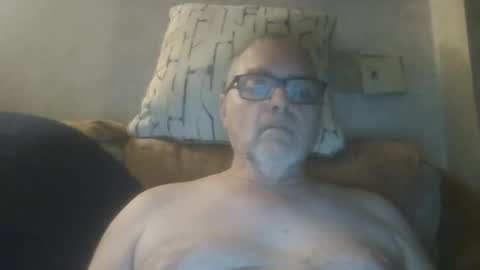 Snapshot of gadude45 chatting on November 23, 3:28 am gadude45 online show from November 23, 3:28 am