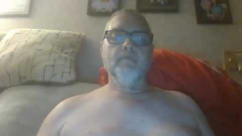 Snapshot of gadude45 chatting on December 1, 3:33 am gadude45 online show from December 1, 3:33 am