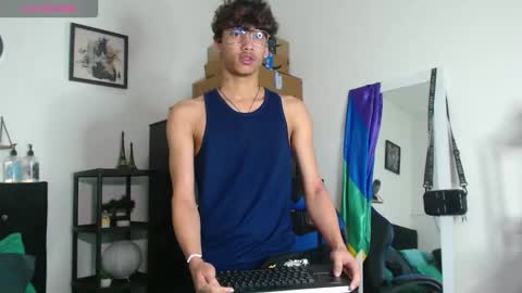 gael_jones online show from September 16, 6:47 am