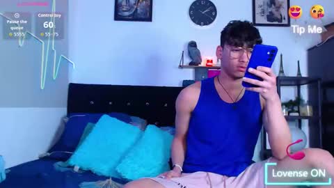 gael_jones online show from October 6, 3:48 am