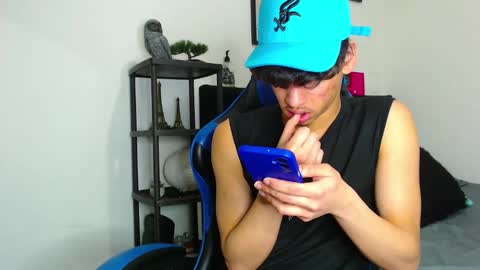 gael_jones online show from November 27, 2:35 am