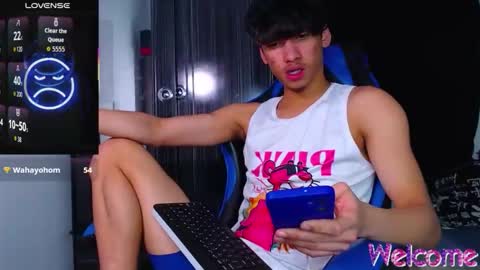 gael_jones online show from December 18, 5:35 am