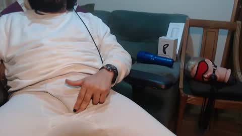 Snapshot of gag0nmyc0ck chatting on May 16, 11:25 pm your master online show from May 16, 11:25 pm