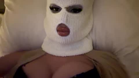 Snapshot of gaia_brv chatting on May 11, 7:33 pm Feetbaabe online show from May 11, 7:33 pm