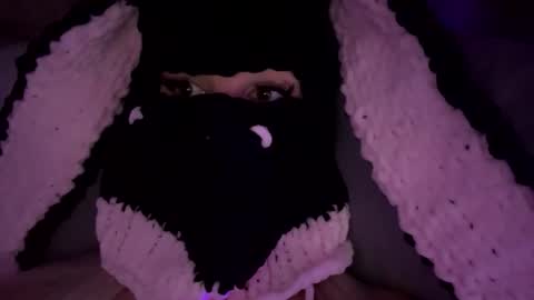 Snapshot of gaia_brv chatting on May 23, 7:46 am Feetbaabe online show from May 23, 7:46 am