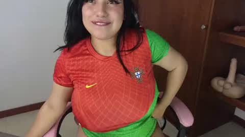 Snapshot of gala1_ chatting on June 11, 3:32 pm gala online show from June 11, 3:32 pm