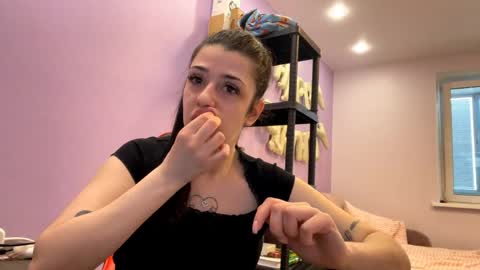 Nika online show from May 19, 9:48 am