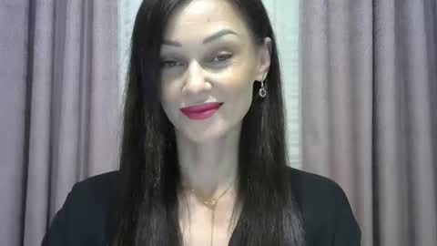 Snapshot of galaxy_33 chatting on October 18, 5:35 pm galaxy_33 online show from October 18, 5:35 pm