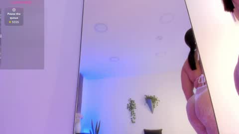 Snapshot of gallilea_marquez_ chatting on April 27, 11:08 am Galilea online show from April 27, 11:08 am