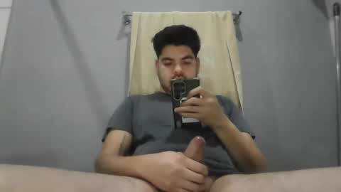 Snapshot of galoricardo10 chatting on February 16, 5:25 am galoricardo10 online show from February 16, 5:25 am