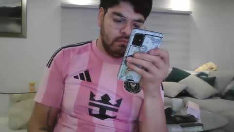 Snapshot of galoricardo10 chatting on March 2, 5:52 am galoricardo10 online show from March 2, 5:52 am