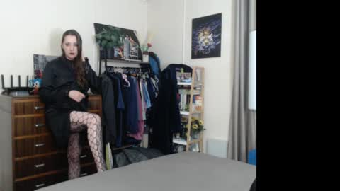 Snapshot of gangbangxxxgirl chatting on May 9, 10:20 am HOT online show from May 9, 10:20 am