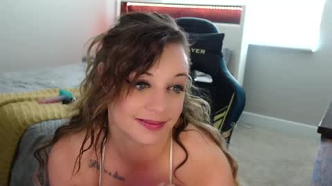 Snapshot of garagesex22 chatting on May 28, 4:59 pm Jenna - be back MONDAY night. online show from May 28, 4:59 pm