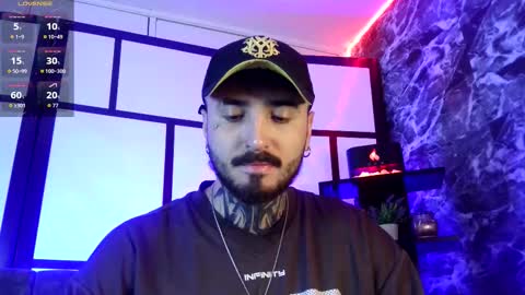 Chris  Dont forget to gift me thumb up Its very important to me and makes me happy AF  online show from December 15, 6:50 am