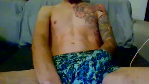Snapshot of garyreal1990 chatting on November 21, 4:27 pm garyreal1990 online show from November 21, 4:27 pm
