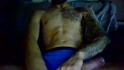 Snapshot of garyreal1990 chatting on January 10, 12:29 pm garyreal1990 online show from January 10, 12:29 pm