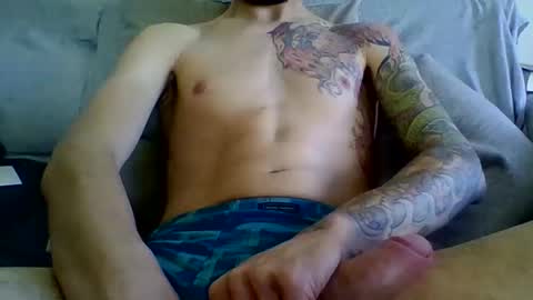 Snapshot of garyreal1990 chatting on March 12, 2:23 pm garyreal1990 online show from March 12, 2:23 pm