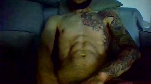 Snapshot of garyreal1990 chatting on May 23, 4:50 am garyreal1990 online show from May 23, 4:50 am